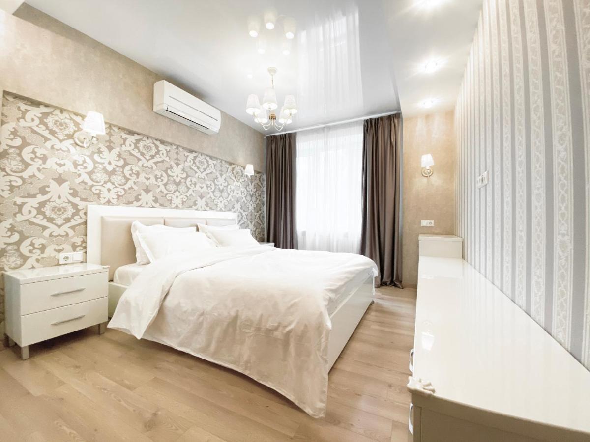 2-Bedroom Apartment Most City Area, Ekaterynoslav Square Днепър Екстериор снимка